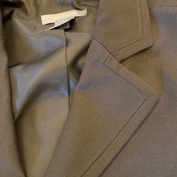 Ann Taylor Brown Tailored 3 Button Blazer Size 6 & Signature Fit Pants in size 4 - Picture 7 of 13